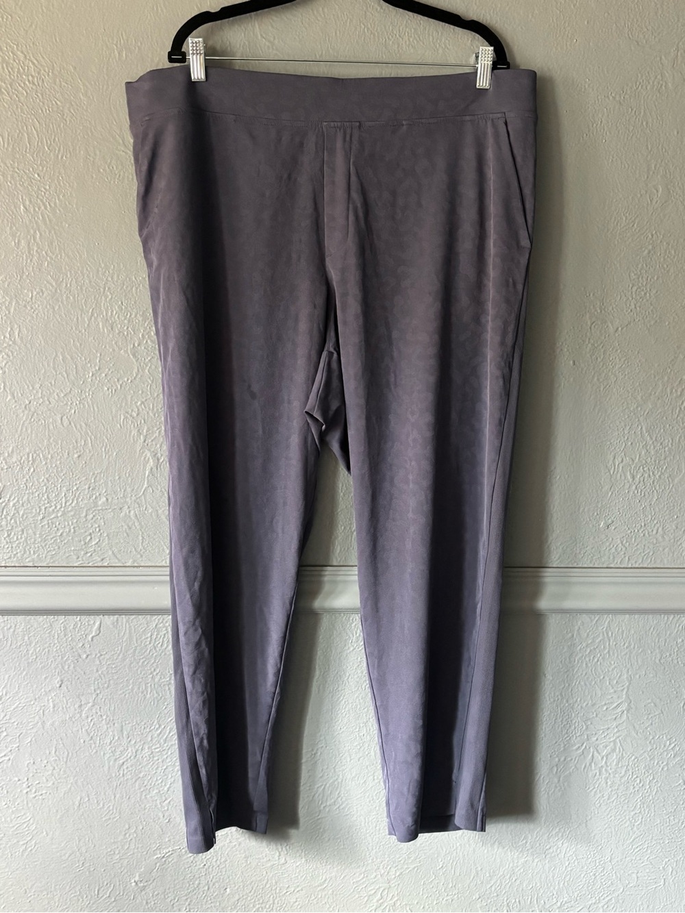 Athleta Brooklyn Textured Ankle Pants Gray Blue Animal Print Women’s 20